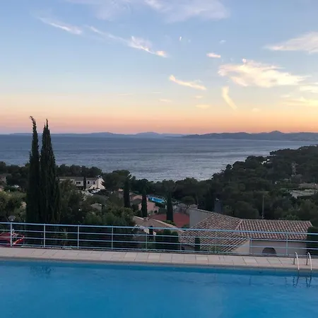 With Swimming Pool 500m From The Saint-Raphaël